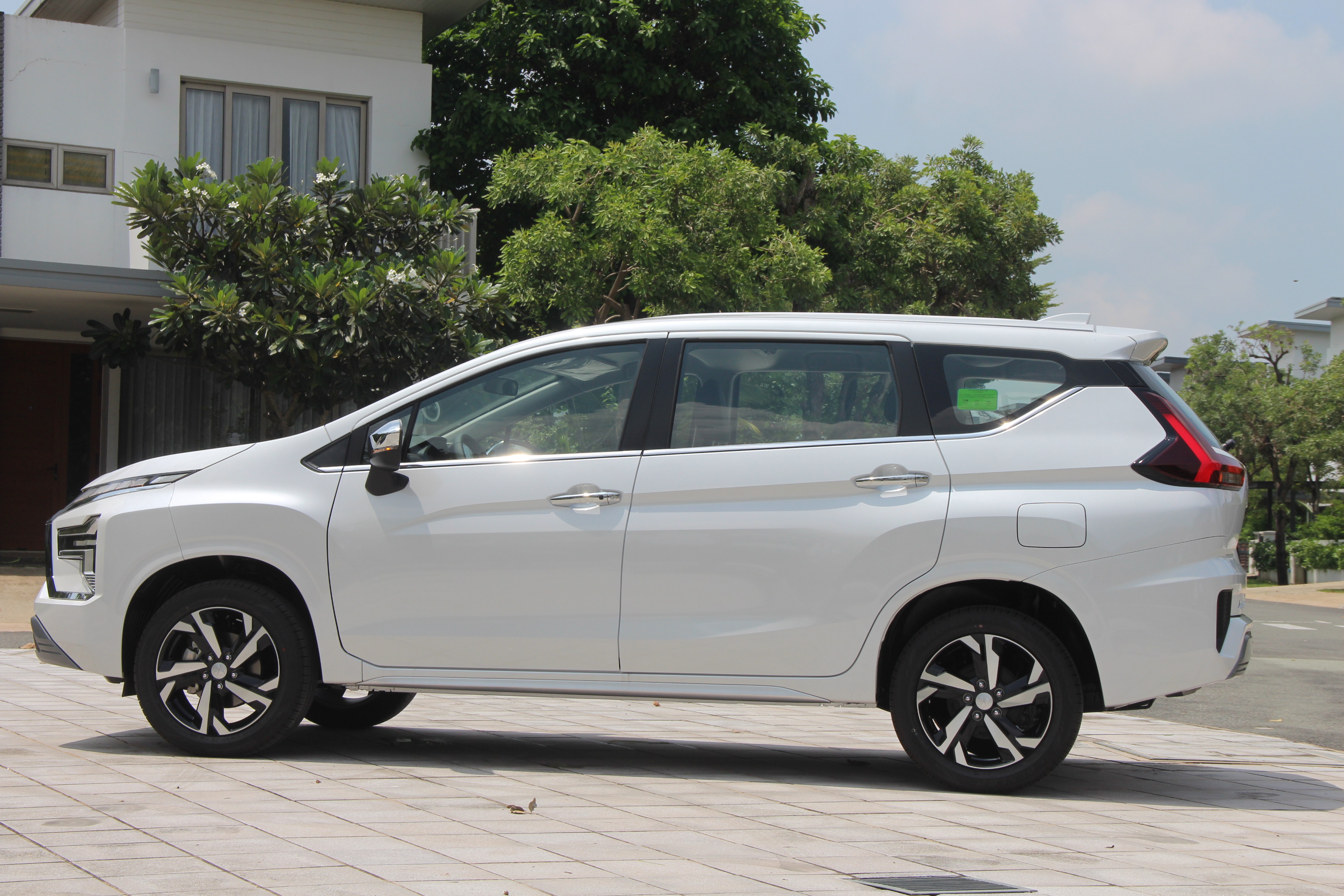 Mitsubishi Xpander new 2022 premium