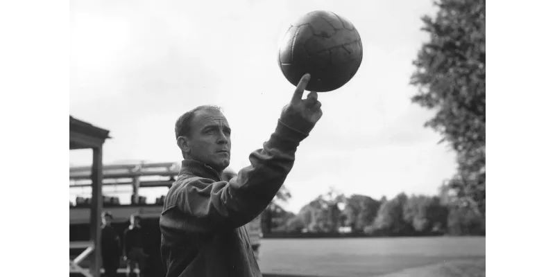Tiểu sử Alfredo Di Stéfano: Mũi tên bạc nổi tiếng