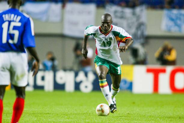Papa Bouba Diop ghi bàn vào lưới Pháp tại World Cup 2002