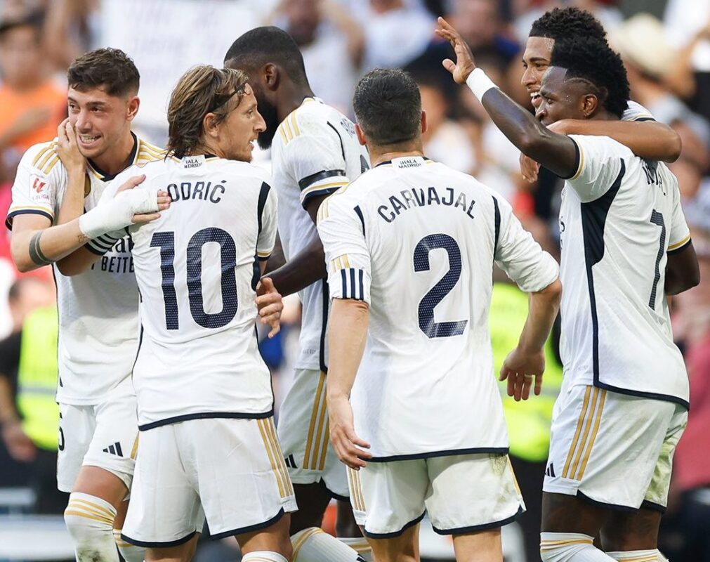 Sự linh hoạt trong di chuyển của các vị trí trong sơ đồ 3-3-1-3