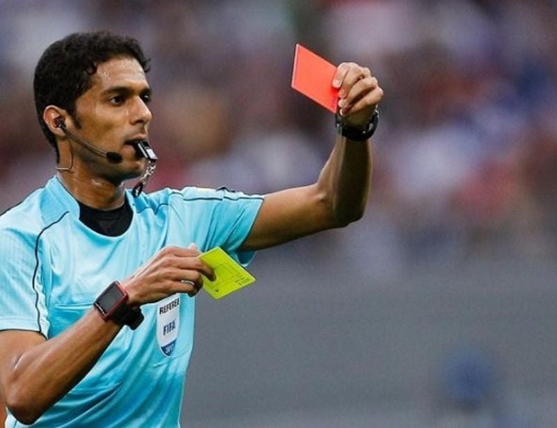 Thẻ Đỏ Là Gì? Khám Phá Nguyên Nhân Và Hậu Quả Của Thẻ Đỏ