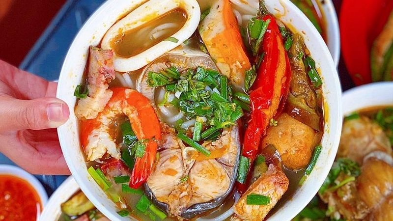 10 quán bún mắm ngon chuẩn vị miền Tây ở Sài Gòn, khiến bao người 'nặng lòng'