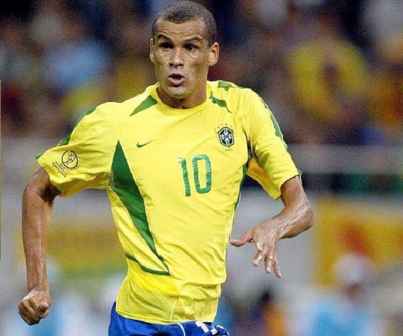 Rivaldo huyền thoại bóng đá Brazil