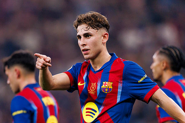 Fermin Lopez lập kỷ lục cùng Barca ở Siêu Cúp Tây Ban Nha